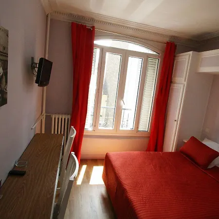 Du Parc 2* Choisy-le-Roi
