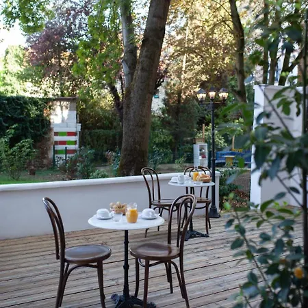 Hotel Du Parc 2*